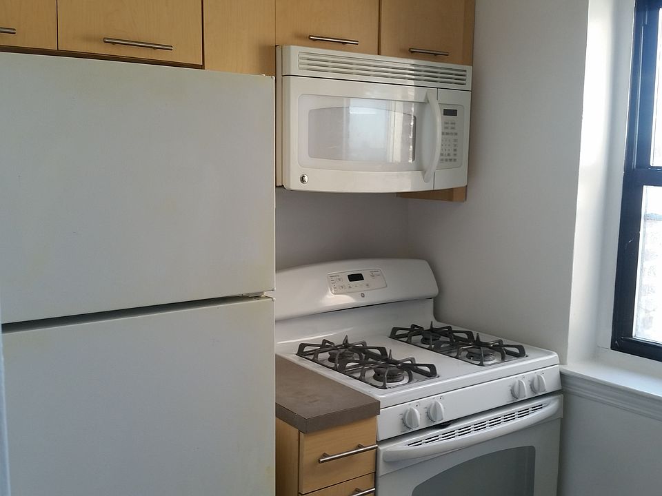 1st image of 18830 87th Dr APT 2N