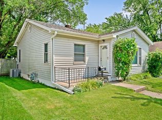 908 N 14th St, Dekalb, IL 60115