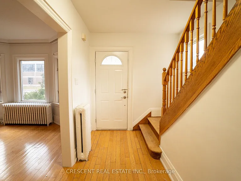 520 Prince Edward Dr N #MAIN — Photo 2