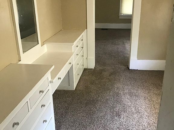 Built in Dressers