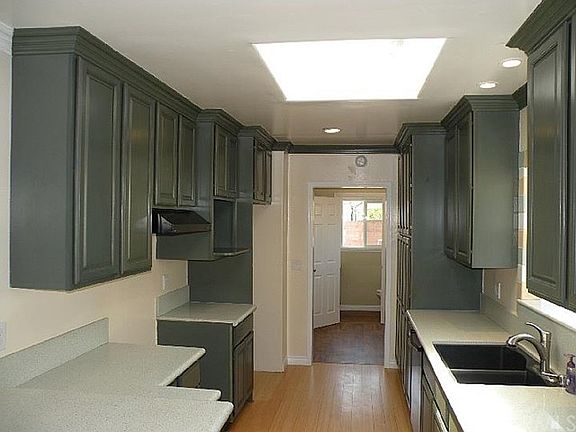 3rd image of 7527 Bloomington Ave