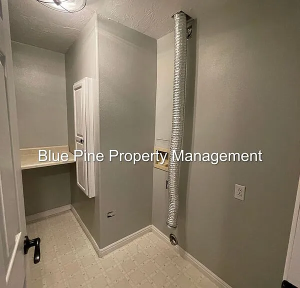 1455 Fox Ct — Photo 26