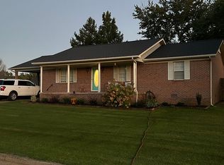 106 Glendale St, Greenfield, TN 38230