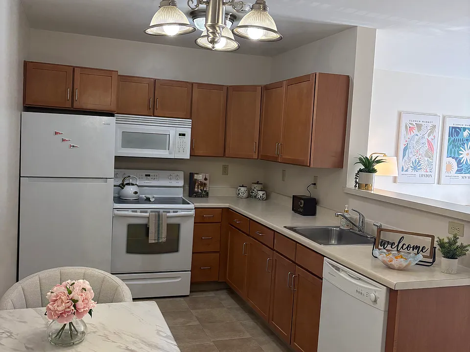 Fully equipped kitchens with all appliances