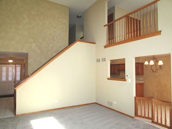 4th image of 17413 Carlyle Ct