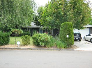 10323 NW 16th Ave, Vancouver, WA 98685