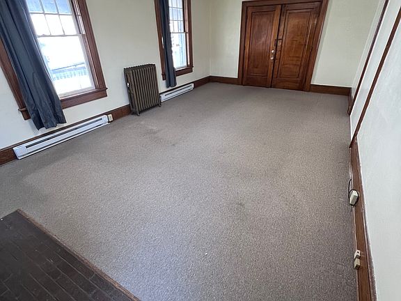 3rd image of 127 W King St APT 2