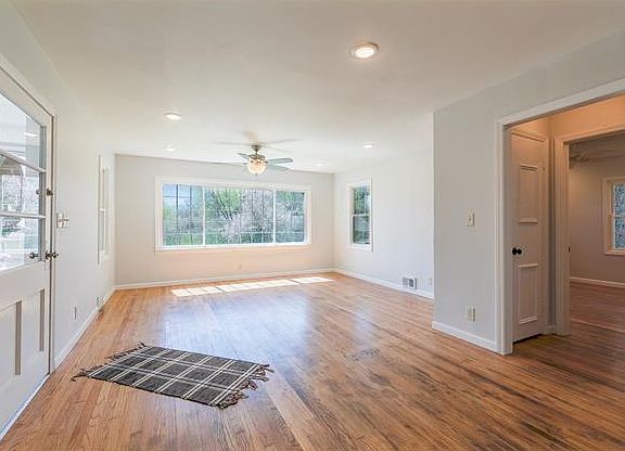 3rd image of 5110 Yecker Ave