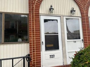 727 Chestnut St, Cedarhurst, NY 11516