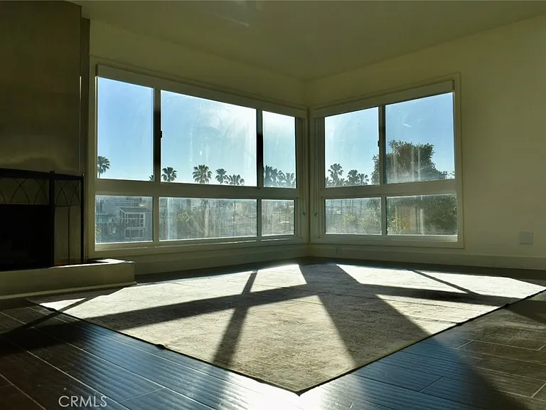 6400 Pacific Ave #311 — Photo 35