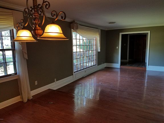 4th image of 102 La Branche Ave