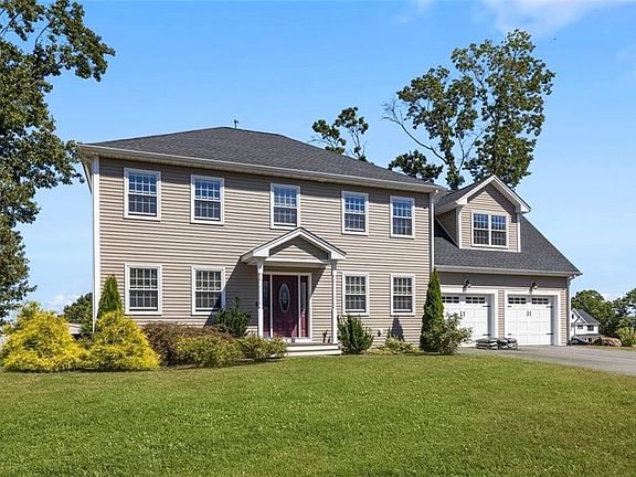 2nd image of 3 Bella Woods Ct