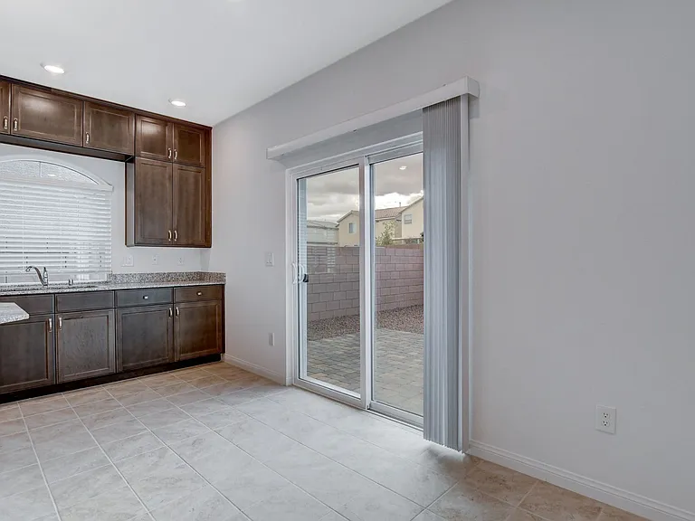 7821 Tomsburgh Ln — Photo 11