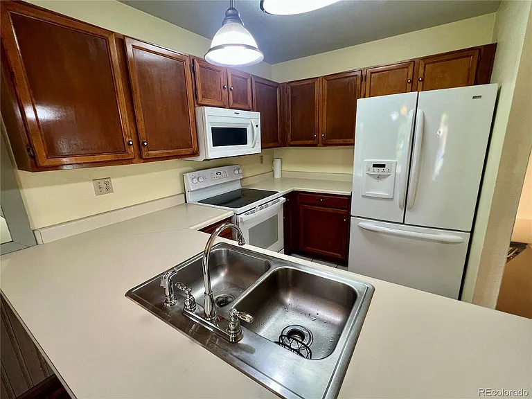 11252 W 102nd Dr — Photo 6