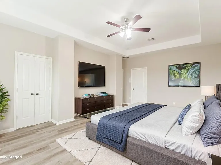 339 Sea Breeze Dr — Photo 11