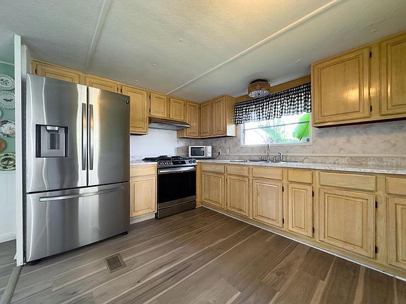 5th image of 11055 SE Federal Highway #3