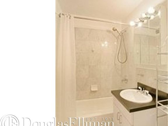 3rd image of 96 5th Avenue 12e
