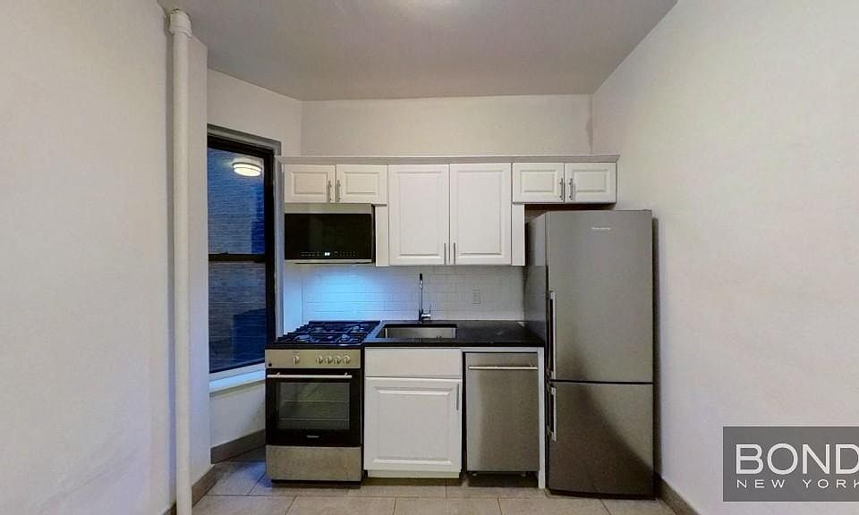 2nd image of 313 E 93rd St APT 4C