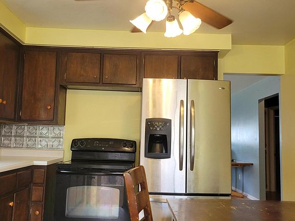 5th image of 4813 Woodlyn Dr
