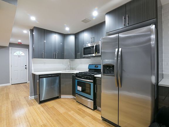 3rd image of 9904 195th St