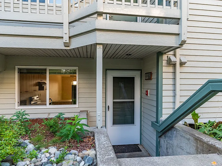 485 SW Bayshore Dr #D102 — Photo 15
