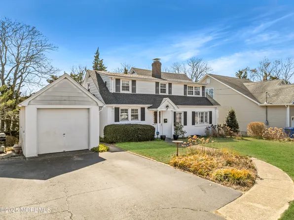 43 Point O Woods Dr, Toms River, NJ 08753