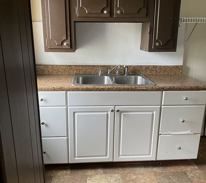 606 A Cedar Street downstairs apartment 606 Cedar St Elizabeth City