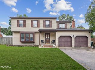 35 Cherrytree Cir, Howell, NJ 07731