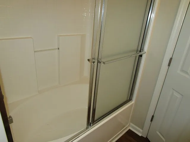 305 Brannans Ct — Photo 9