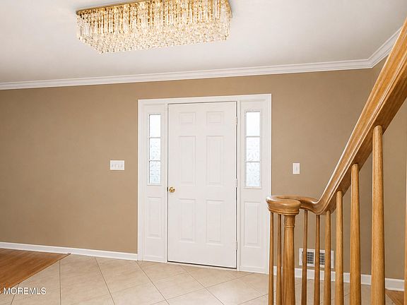 4th image of 604 Meadow Run