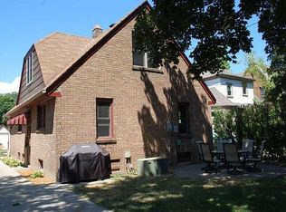 2560 N 63rd St, Wauwatosa, WI 53213
