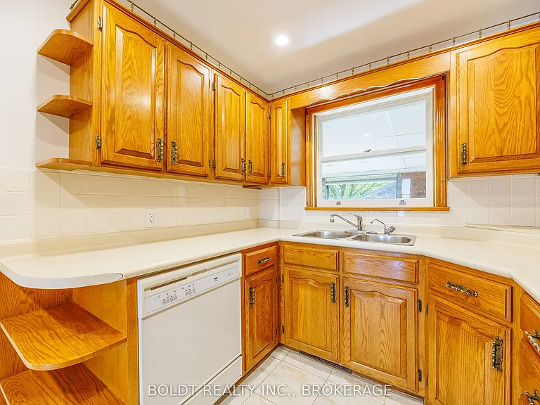 127 Louth St #1 — Photo 12