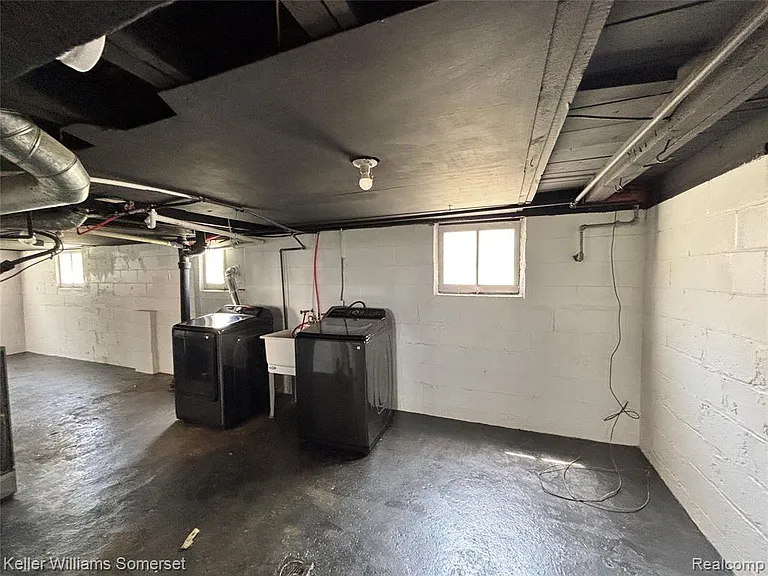 7028 Studebaker Ave — Photo 10