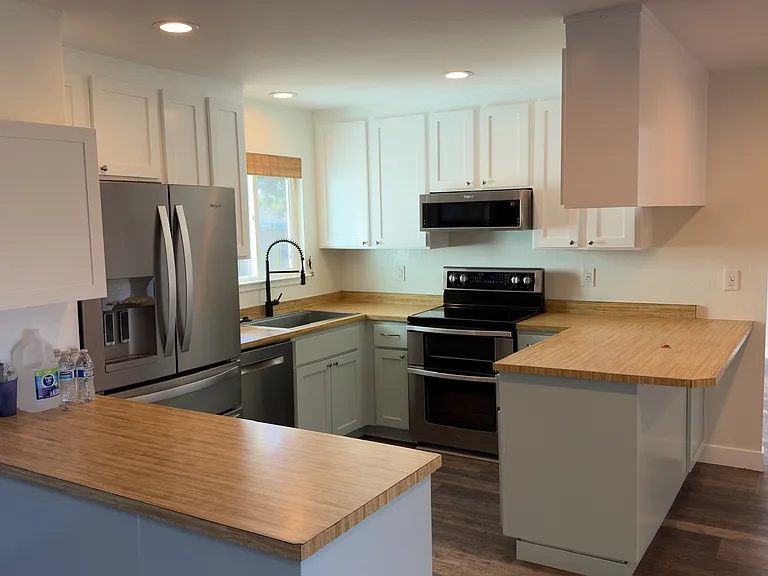 3293 Roland Dr — Photo 7
