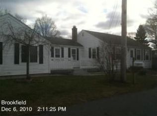 16 Brookfield St, Seekonk, MA 02771