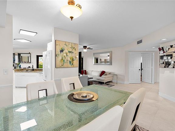 5th image of 15 Bennington DR #3