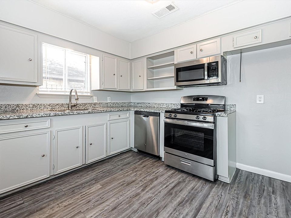 1st image of 5106 Tavenor Ln