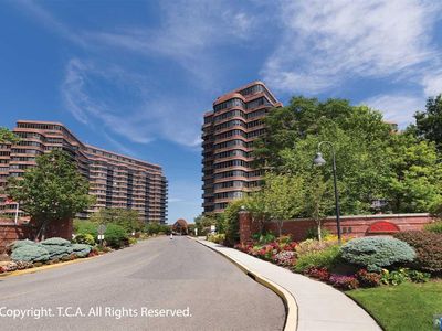 100 Carlyle Dr APT 9G, Cliffside Park, NJ, 07010