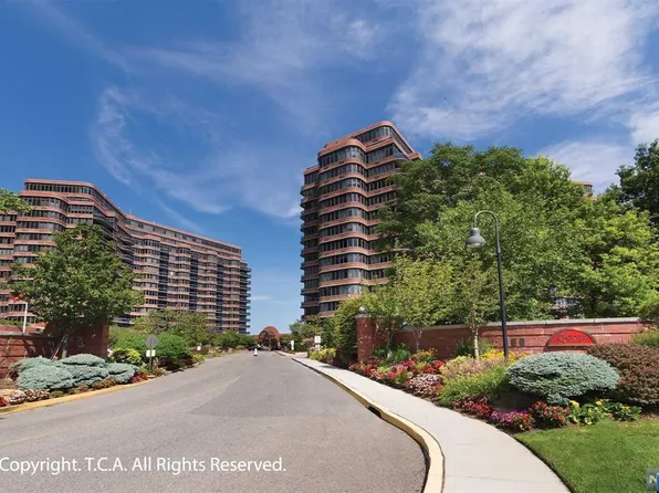 100 Carlyle Dr APT 9G, Cliffside Park, NJ 07010
