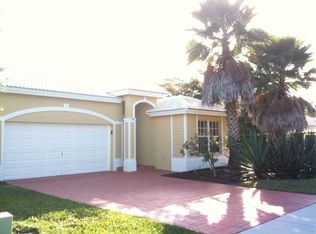 7036 NW 77th St, Pompano Beach, FL 33067