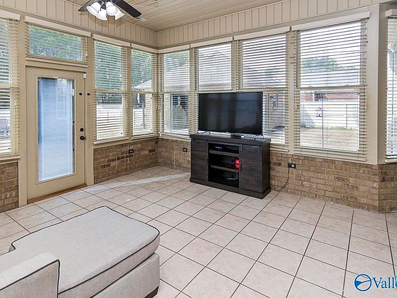 5th image of 210 Harvest Ridge Dr