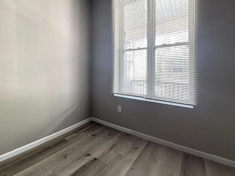 112 N Wilton St — Photo 12