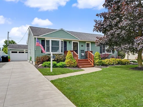 4351 E Frontier Dr, Blasdell, NY 14219