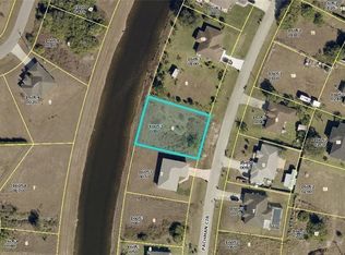 560 Pachman Cir, Lehigh Acres, FL 33974