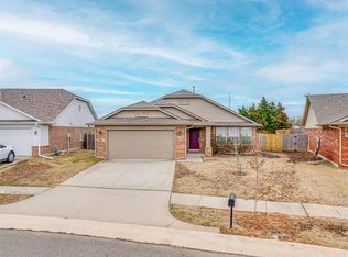 704 Grickle Dr, Norman, OK 73069