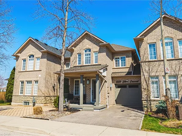 2259 Seton Cres, Burlington, ON L7L 6Y4