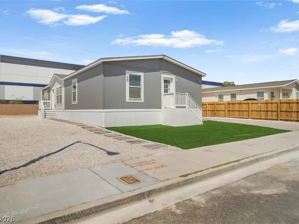 4618 Crystal Peak Dr, Las Vegas, NV 89115