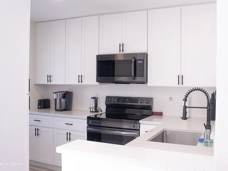 8 Bay Acres Ave #8 — Photo 5