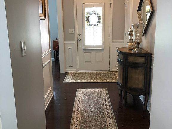 4th image of 2923 Goldfinch Cir