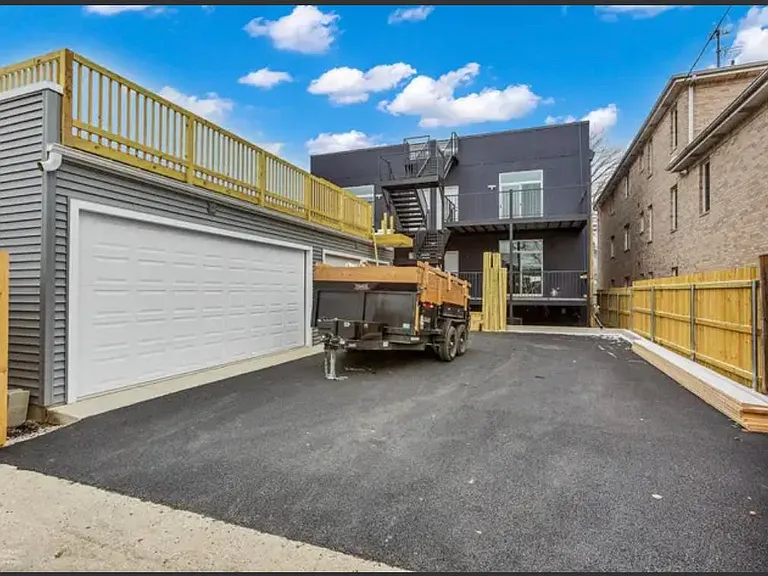 2536 N 72nd Ct — Photo 18